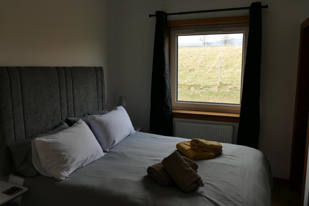 Wallace Lodge Крийф Екстериор снимка