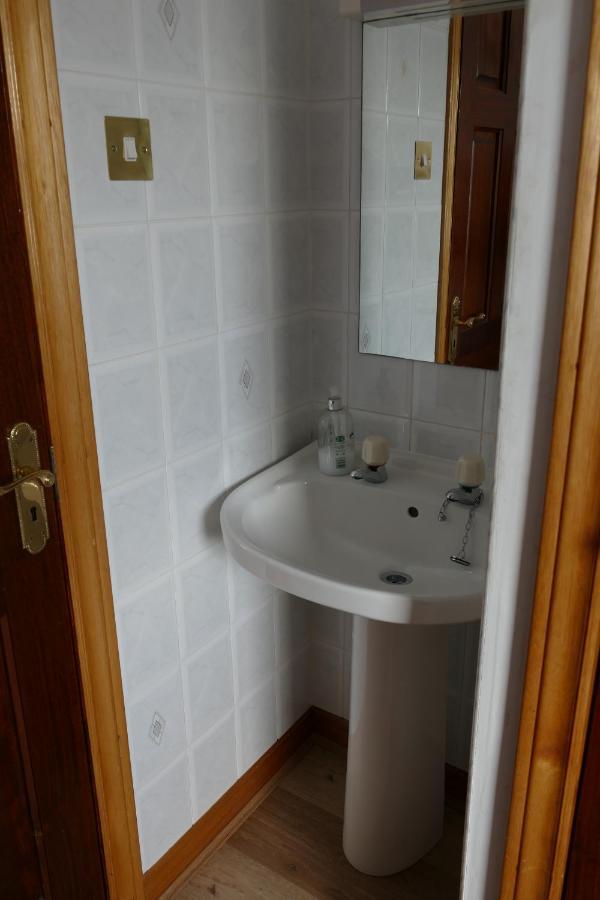 Wallace Lodge Крийф Екстериор снимка